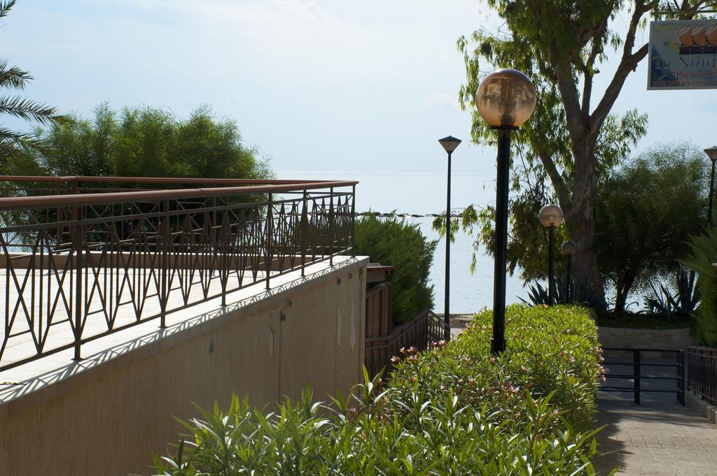 Sunrise Arches Apartments Limassol Phòng bức ảnh